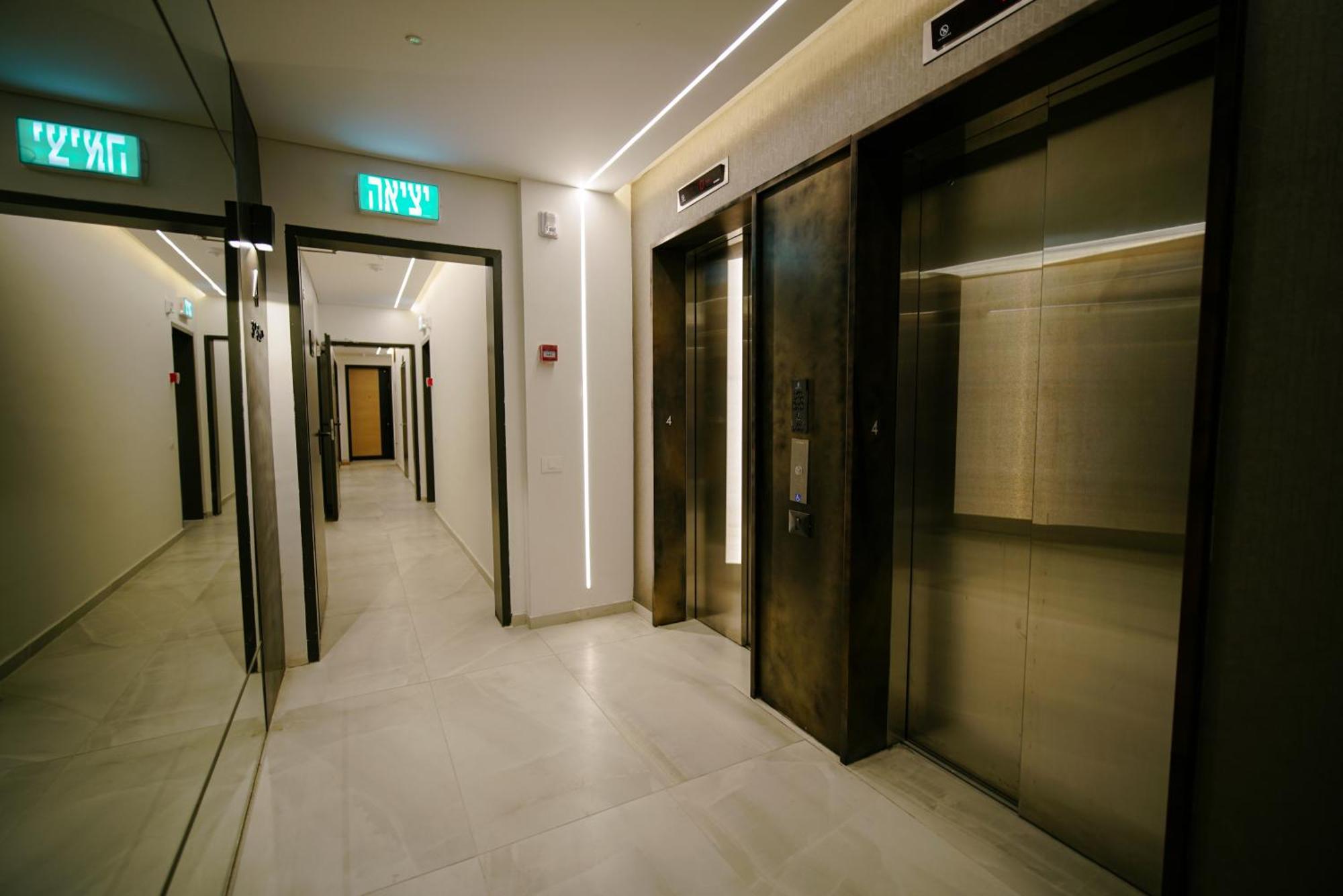 Herzl Luxury Hotel By Nimizz Tel Aviv Esterno foto